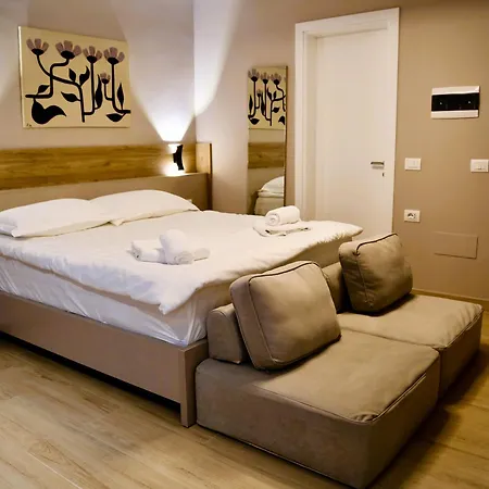 Stylish Studio In Central Tirana, 3B Exterior photo